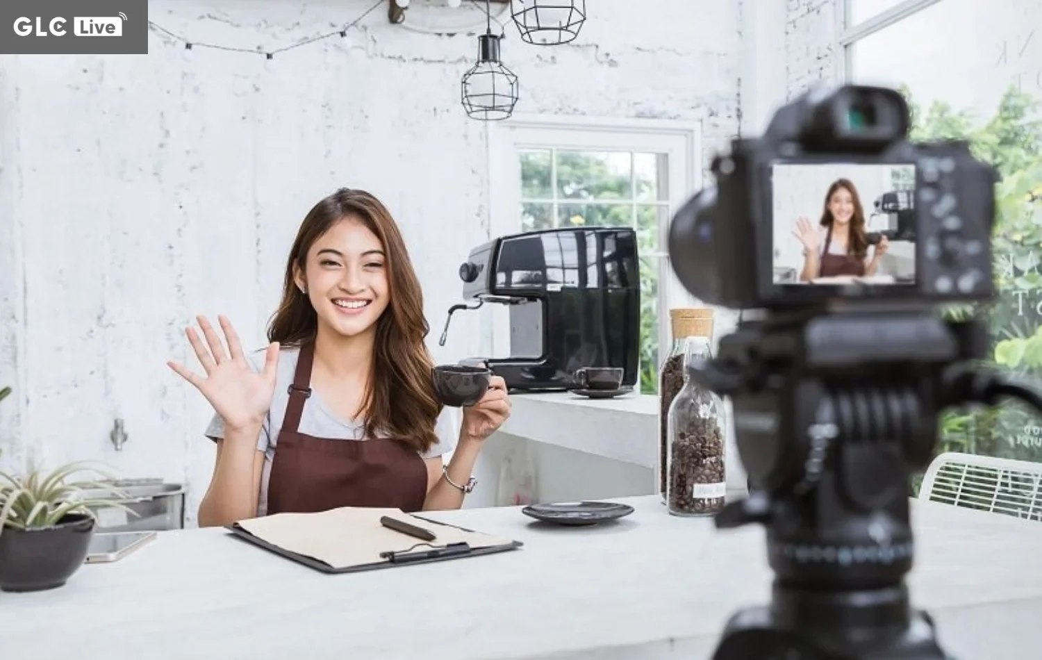 Thay đổi góc máy kể chuyện bằng hình ảnh